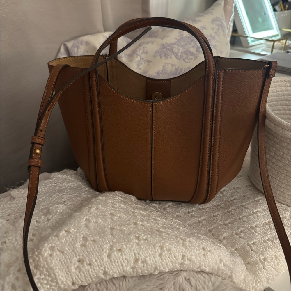 Elegant Brown Leather Tote Bag